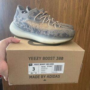 YEEZY BOOST 380 (LIGHTLY USED)